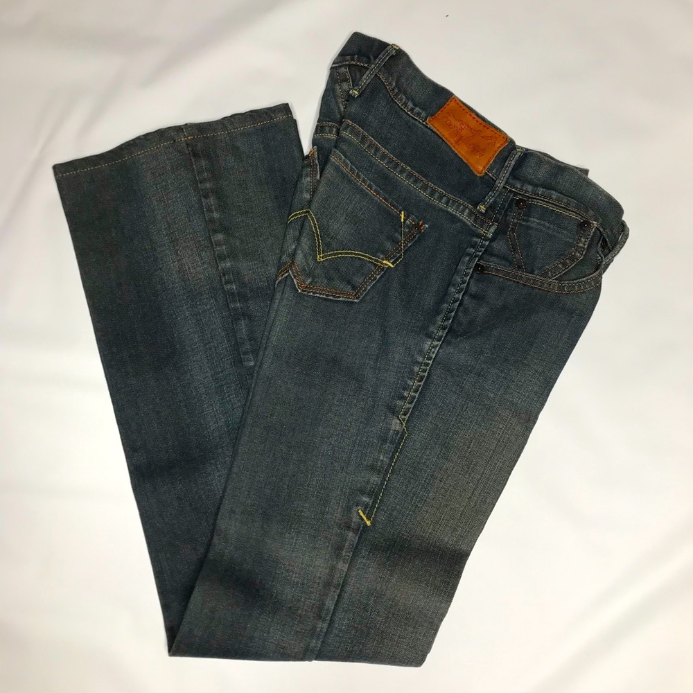 Levi’s Red Bootcut Jeans SZ W26 L (NWOT)